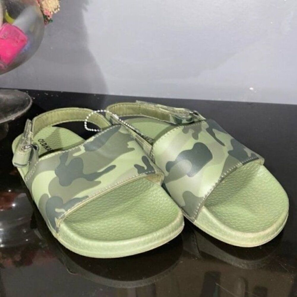 Old navy army fatigue slides